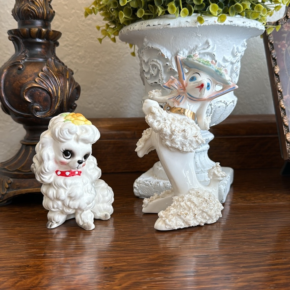 ❌SOLD❌1950s Josef Originals Ceramic Poodle with spaghetti poodle friend - Picture 16 of 16